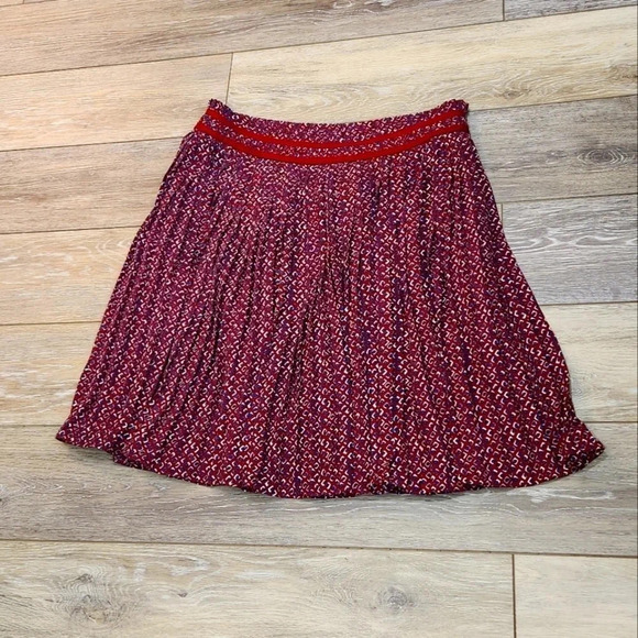 Banana Republic red and blue print pleated flowy skirt - Picture 1 of 5